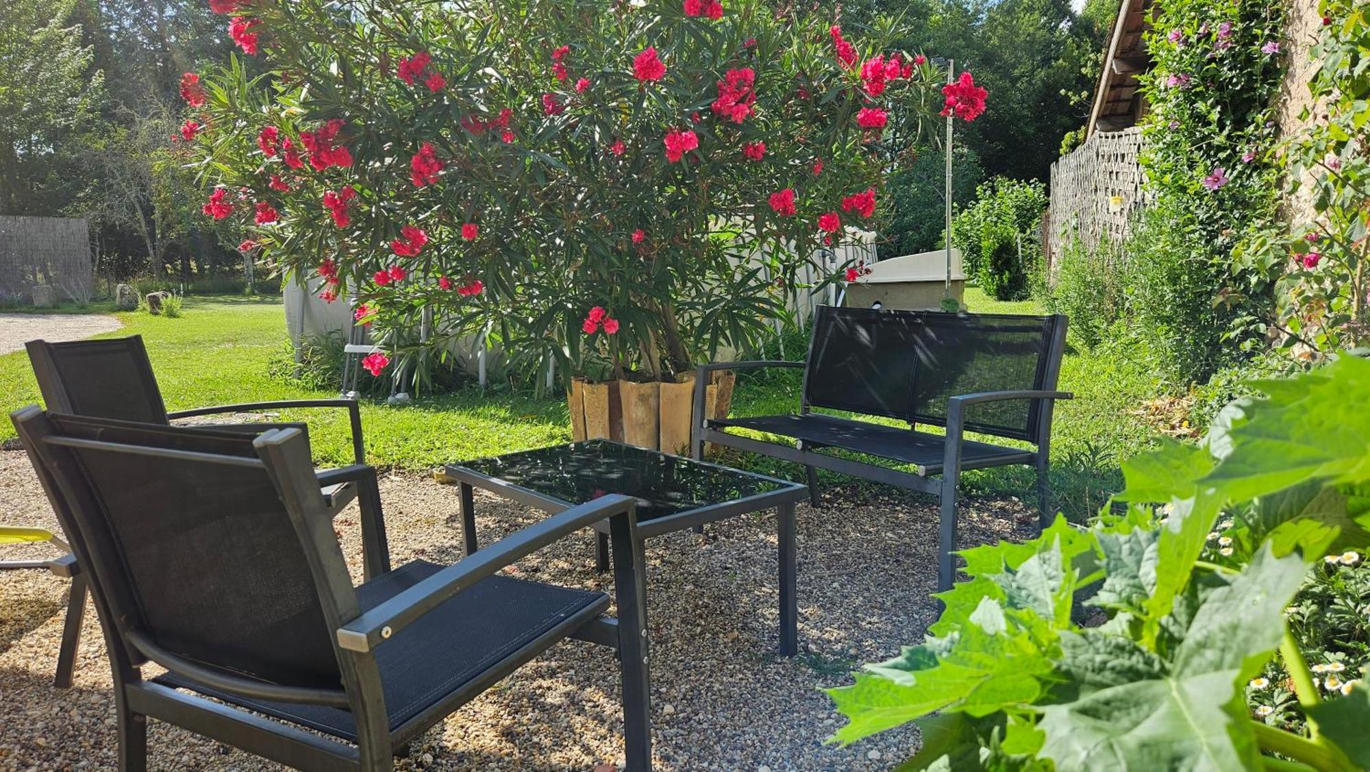 Chambres Et Gites Les Deux Chenes Pres De Bergerac Le Fleix ภายนอก รูปภาพ