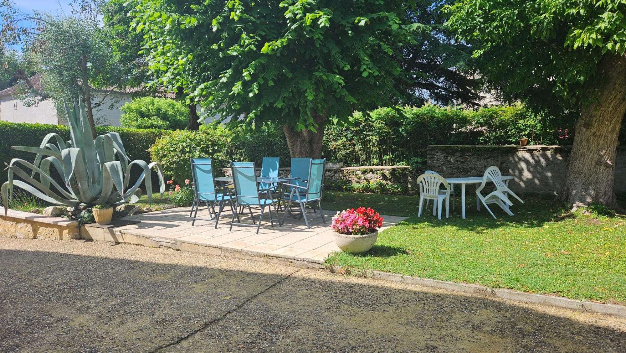 Chambres Et Gites Les Deux Chenes Pres De Bergerac Le Fleix ภายนอก รูปภาพ