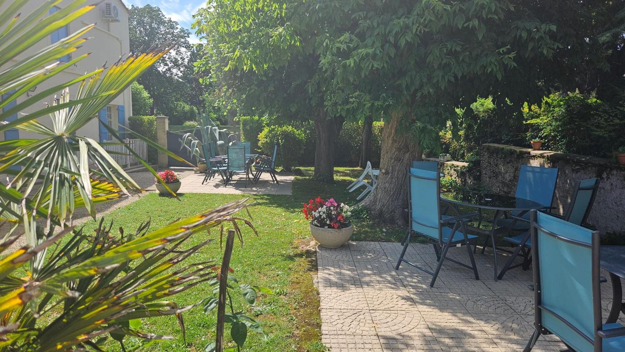 Chambres Et Gites Les Deux Chenes Pres De Bergerac Le Fleix ภายนอก รูปภาพ