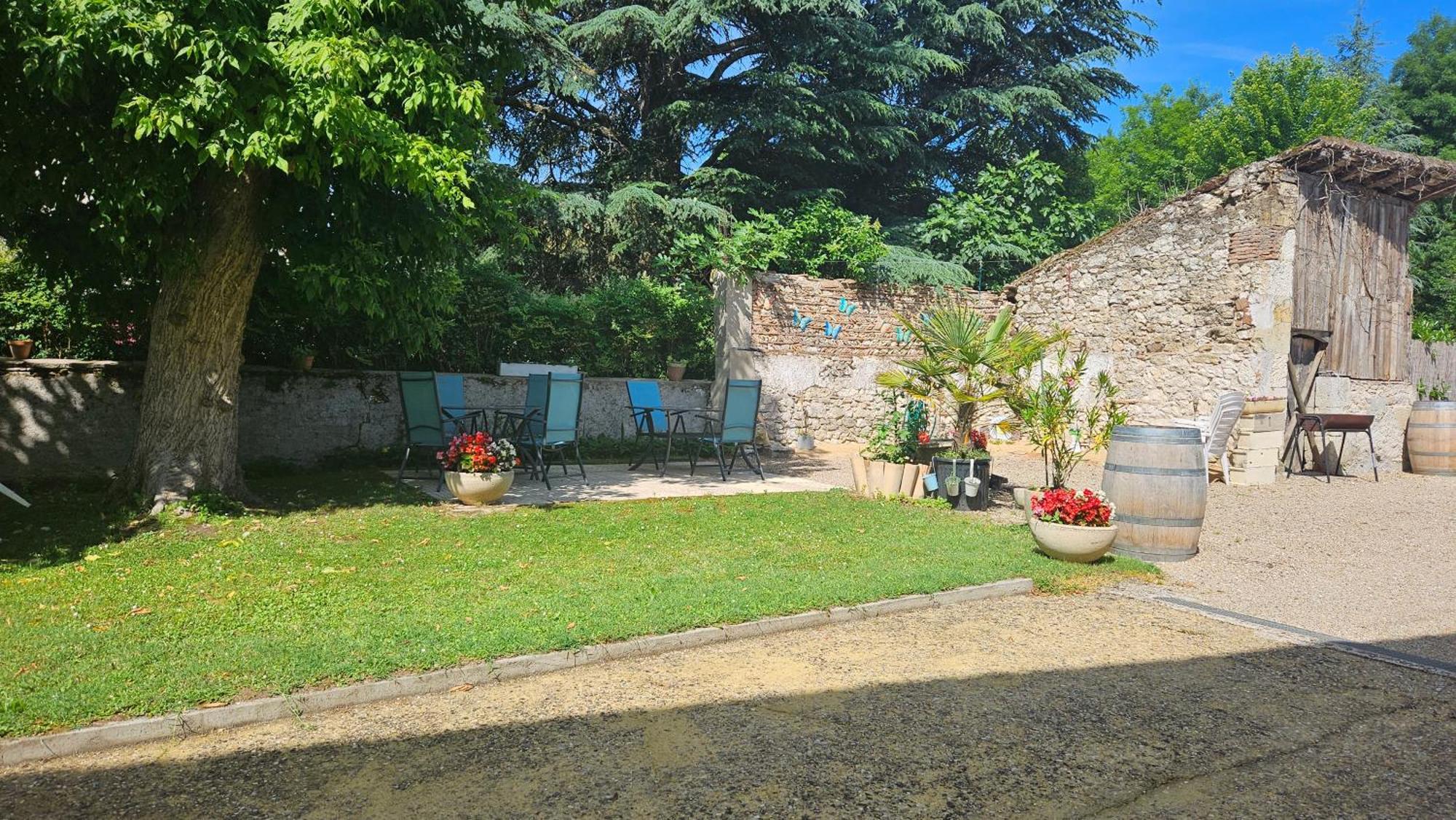 Chambres Et Gites Les Deux Chenes Pres De Bergerac Le Fleix ภายนอก รูปภาพ