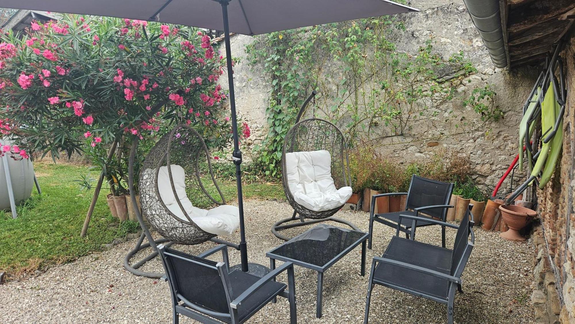 Chambres Et Gites Les Deux Chenes Pres De Bergerac Le Fleix ภายนอก รูปภาพ