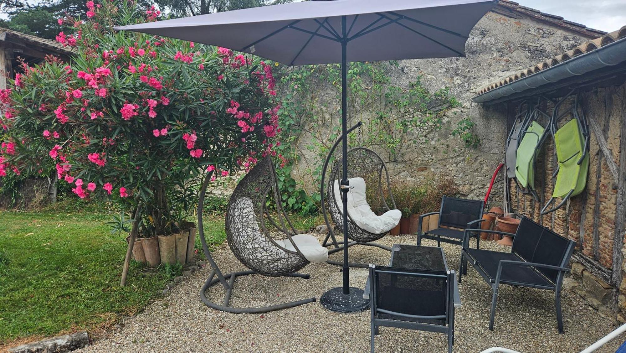 Chambres Et Gites Les Deux Chenes Pres De Bergerac Le Fleix ภายนอก รูปภาพ